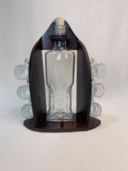 Minibar vertical cu 6 ceșcuțe și sticlă tradițional
